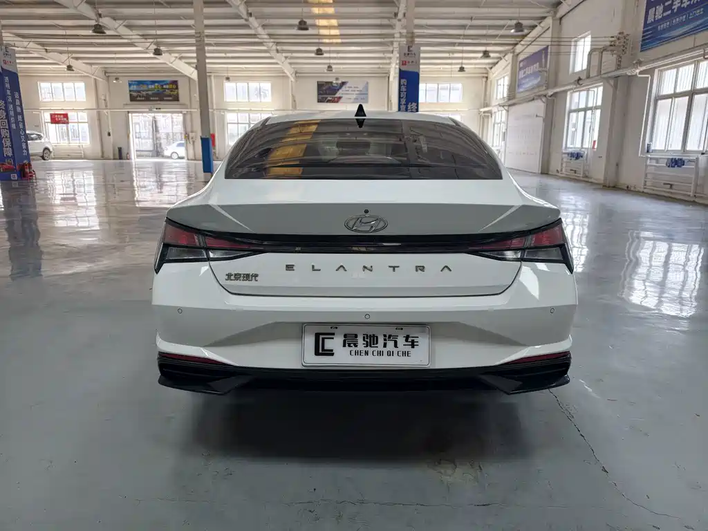 Hyundai Elantra — миниатюра 5