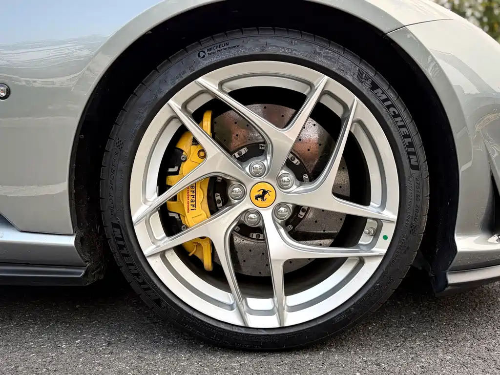 Ferrari 812 — миниатюра 18