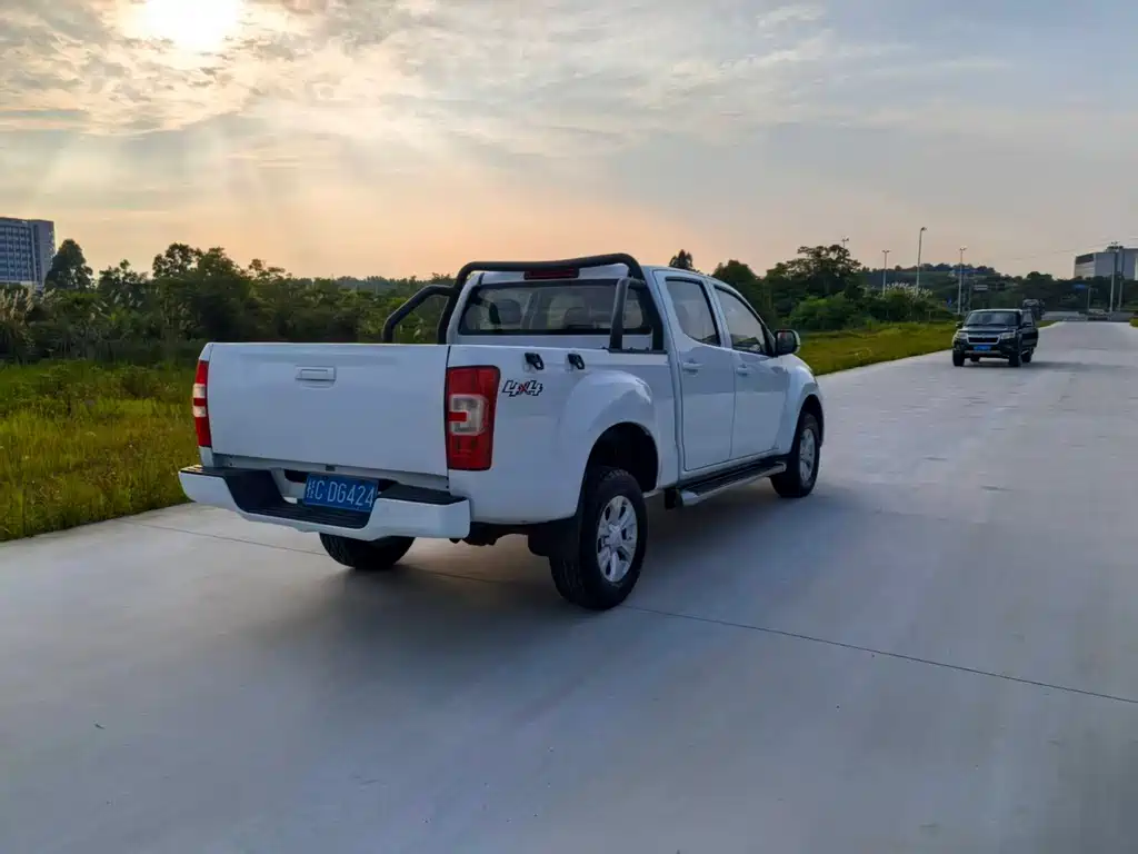 Isuzu RE-MAX Ruimai — миниатюра 4