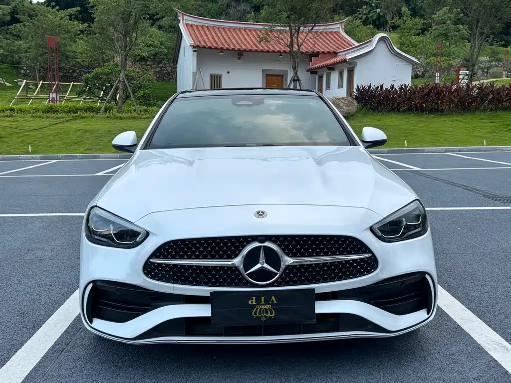 Mercedes-Benz C-Class — миниатюра 2