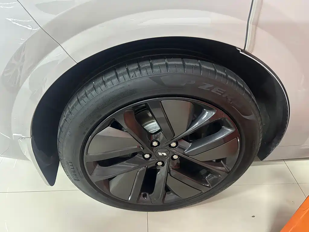 Li Auto Li L6 — миниатюра 21