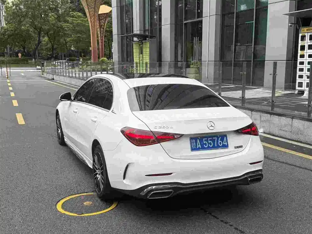 Mercedes-Benz C-Class — миниатюра 4