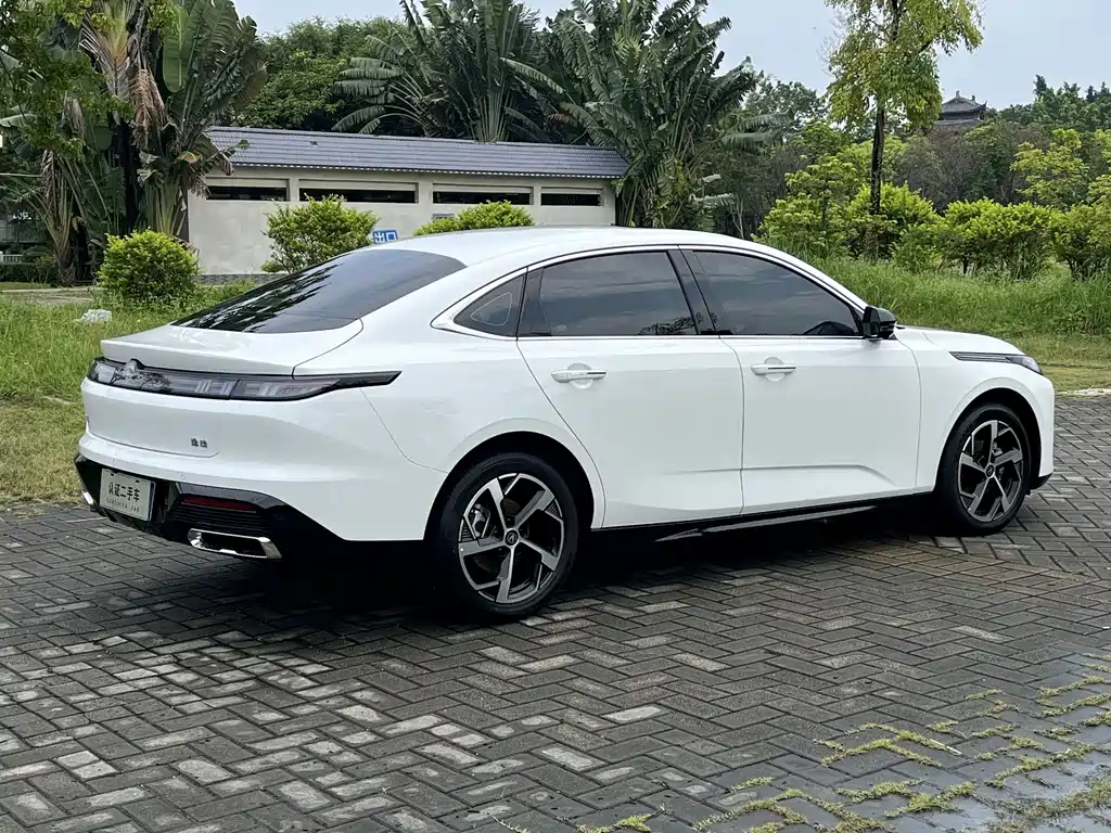 Changan Eado — миниатюра 6