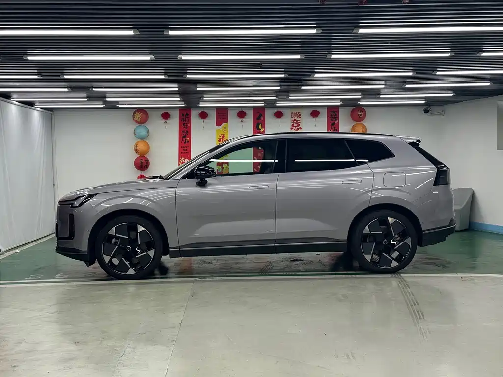 Volvo XC70 PHEV — миниатюра 4