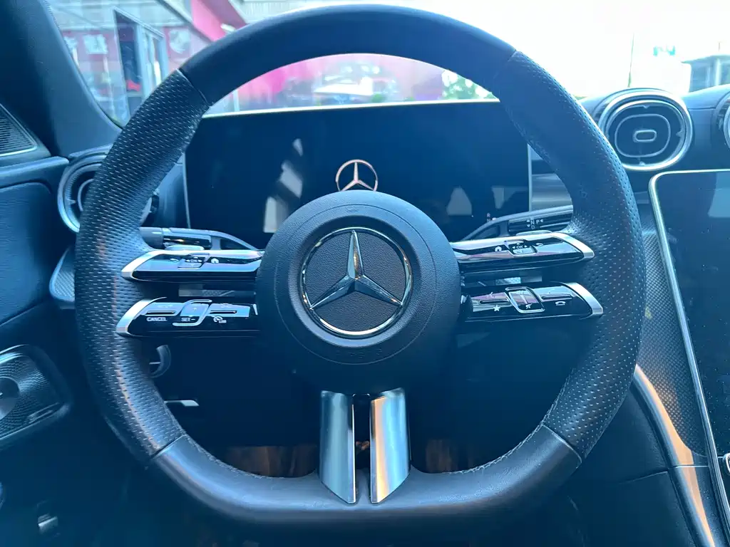 Mercedes-Benz C-Class — миниатюра 7