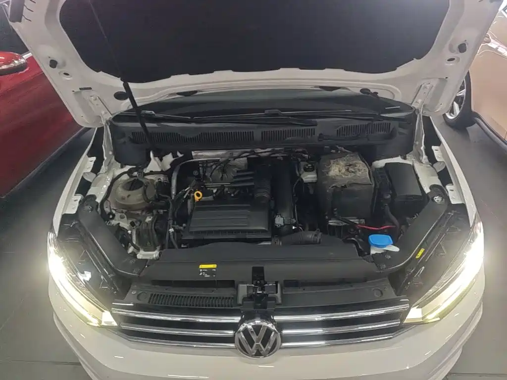 Volkswagen Touran — миниатюра 20