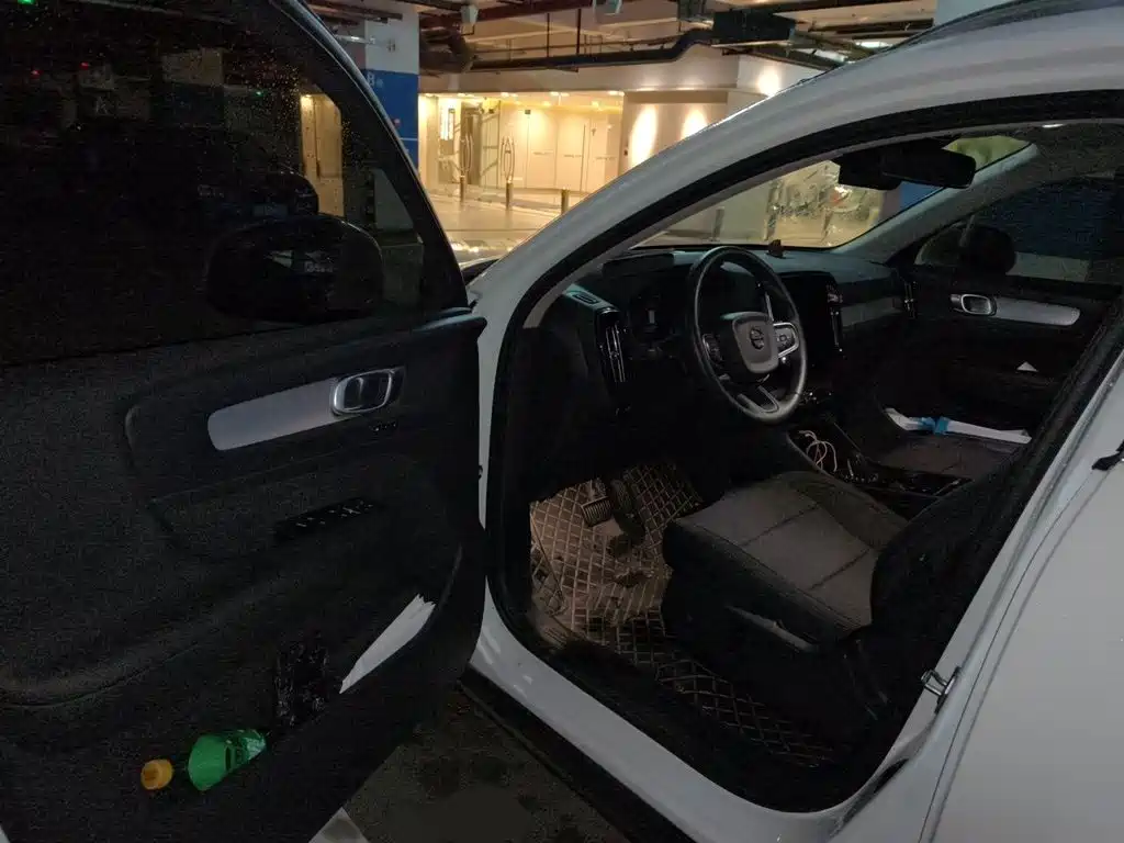 Volvo XC40 — миниатюра 14
