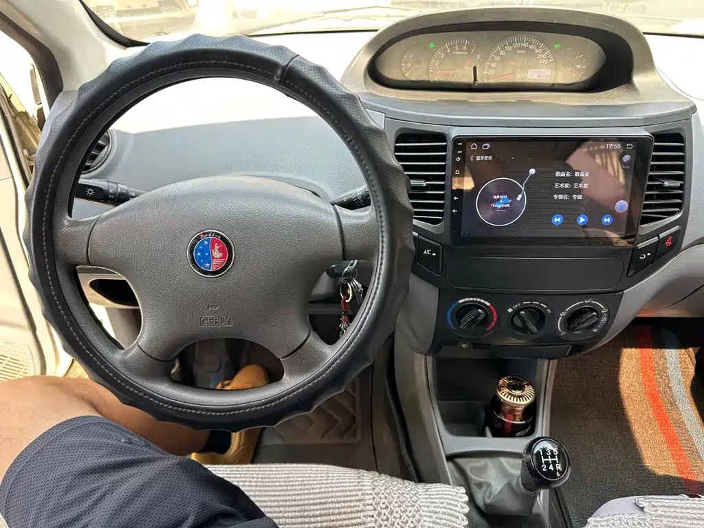 Geely King Kong — миниатюра 4