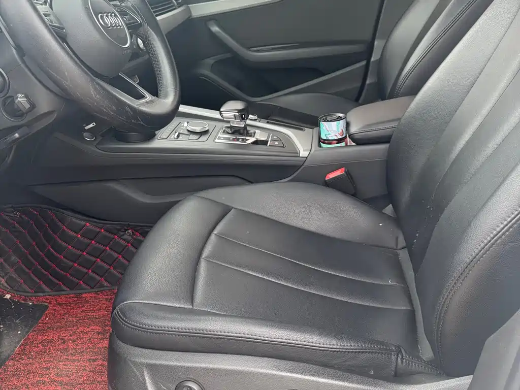 Audi A4L 2019 40 TFSI V