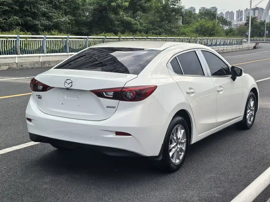 Mazda 3 Axela — миниатюра 7
