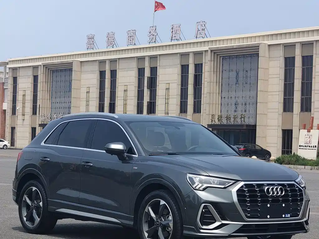 Audi Q3 2022 35 TFSI Fashion