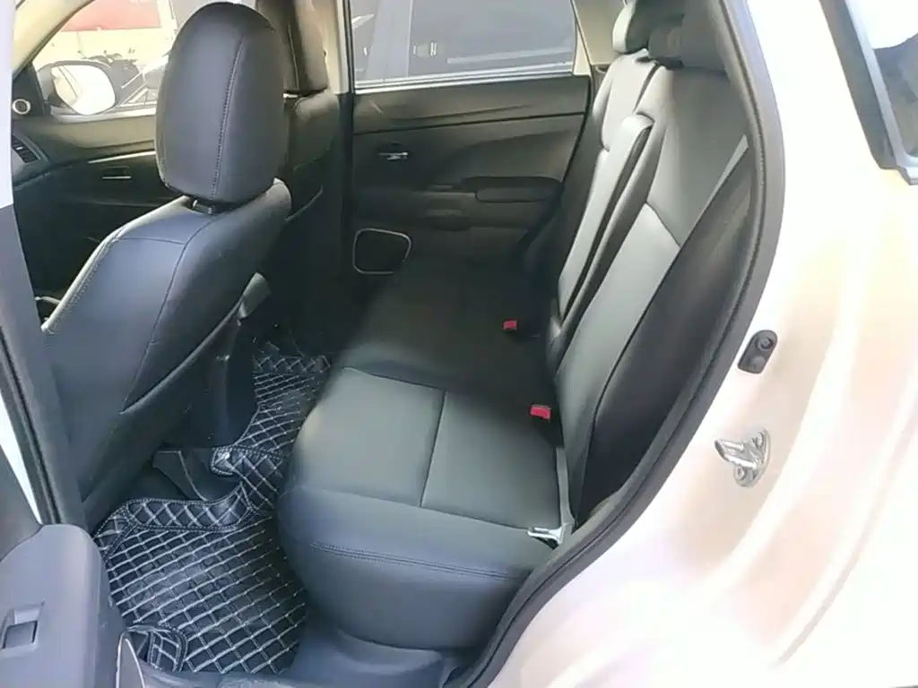 Mitsubishi ASX — миниатюра 17