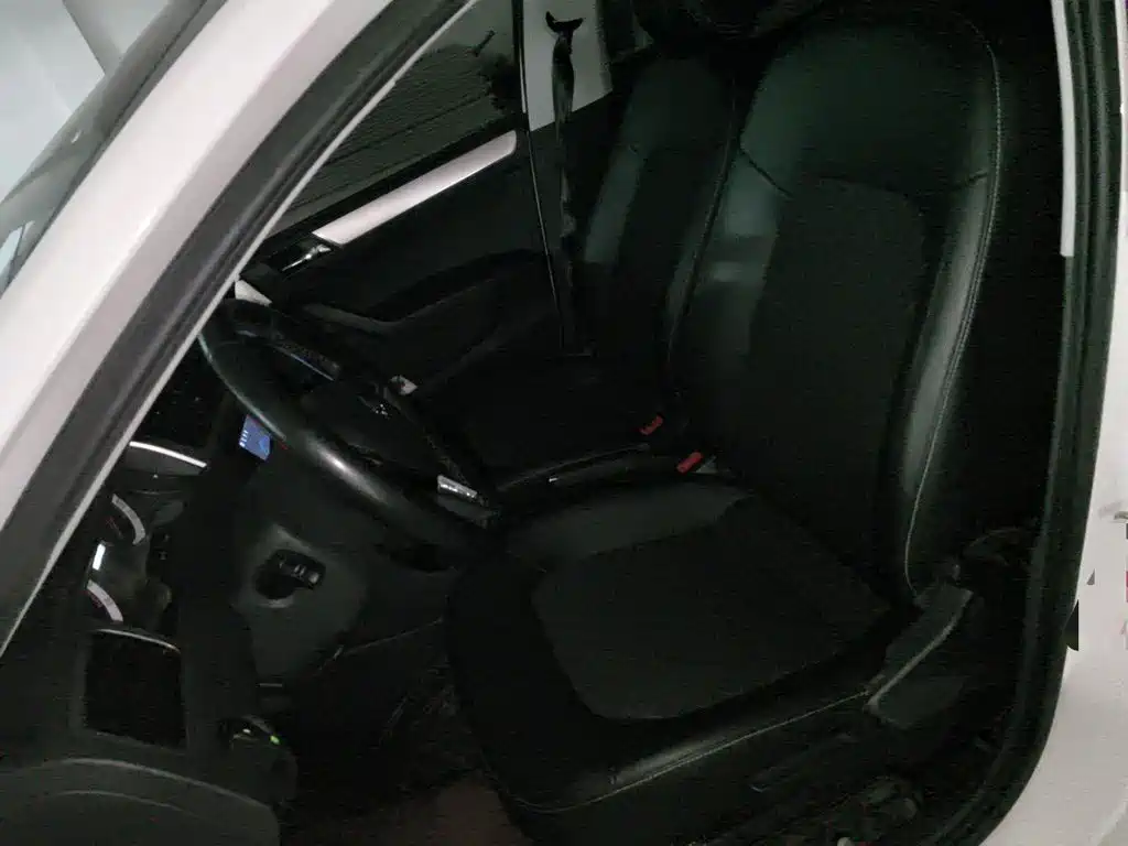 Skoda Rapid — миниатюра 11