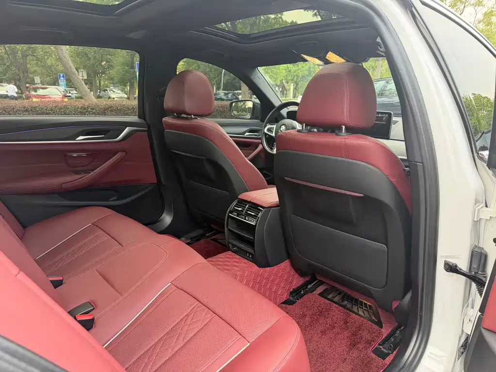 BMW 5 Series — миниатюра 23