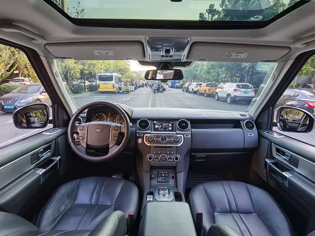 Land Rover Discovery 2016 3.0 SC V6 SE