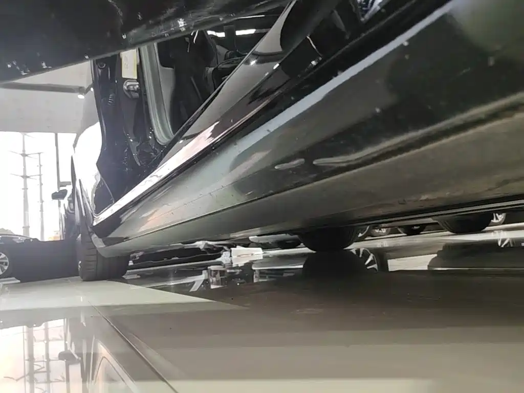 Tesla Model 3 — миниатюра 21