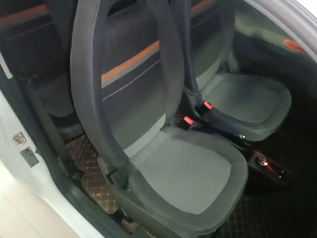 Wuling MINIEV — миниатюра 25