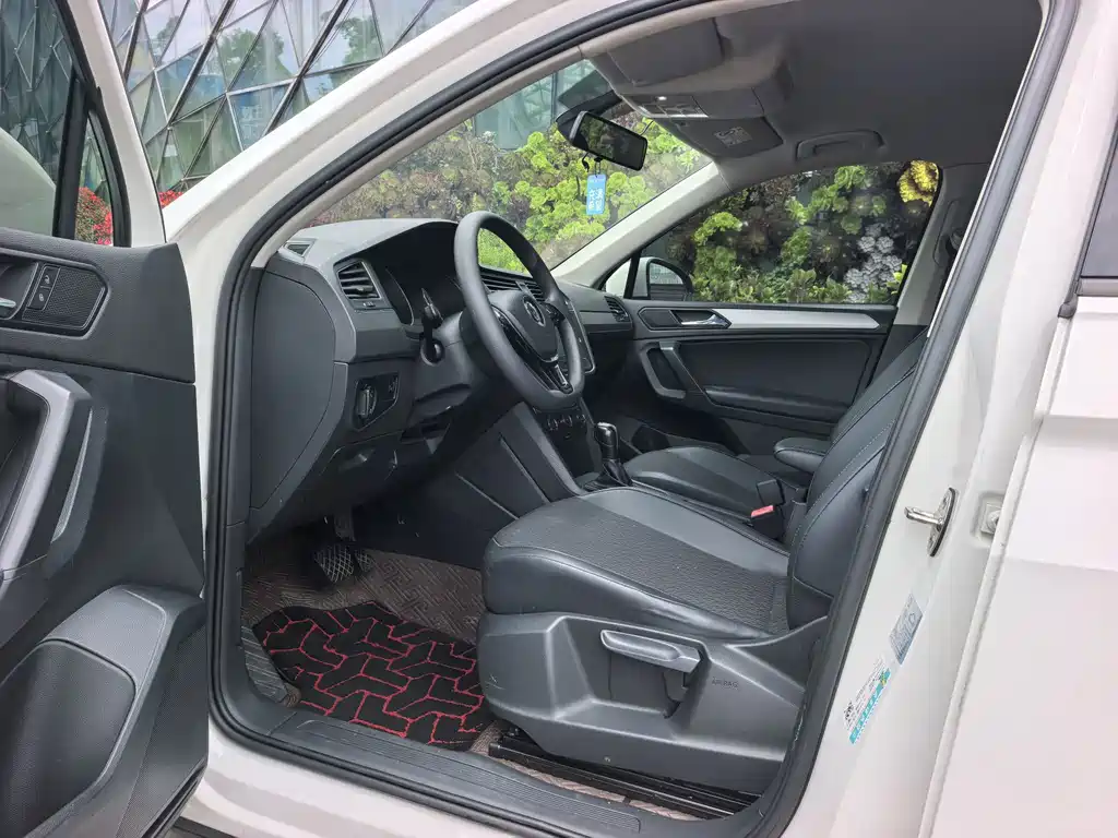 Volkswagen Tiguan L — миниатюра 4