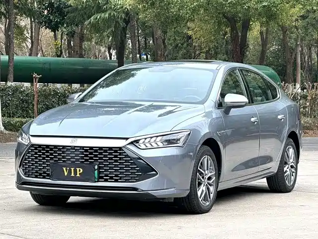 2023 BYD Qin