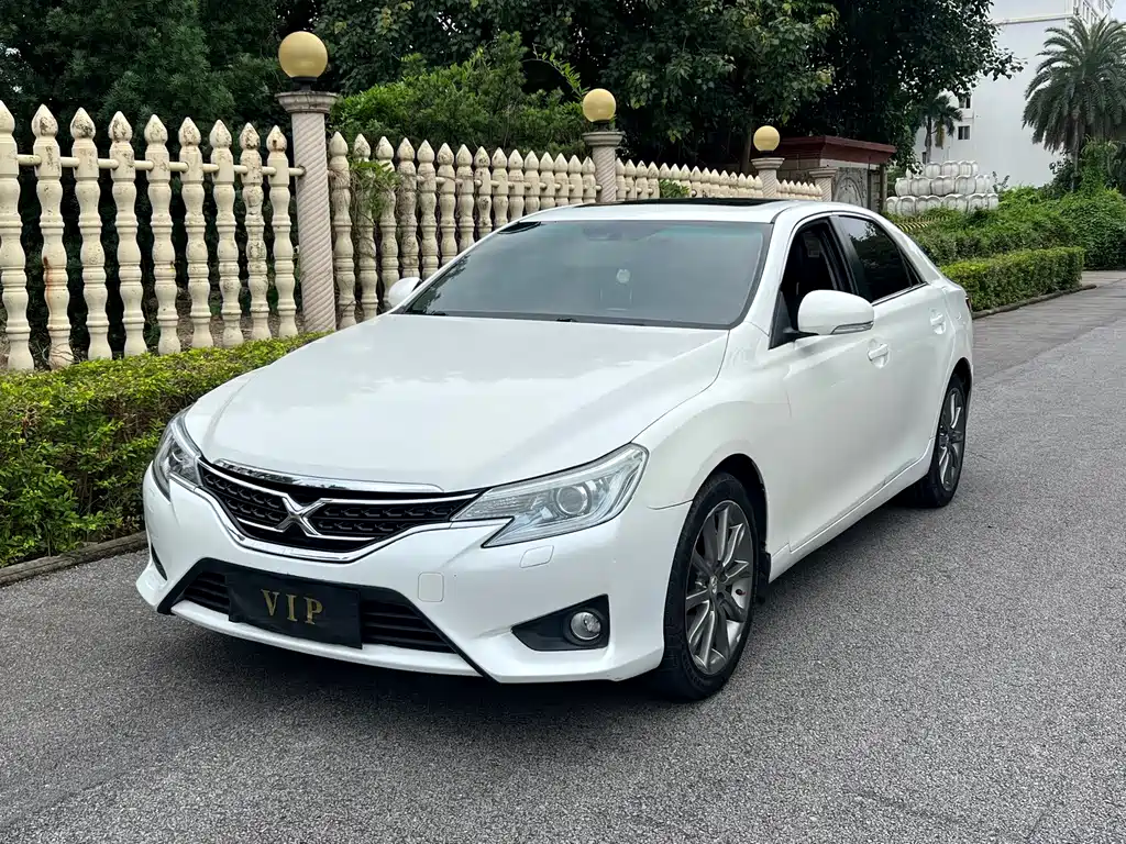 Toyota Reiz