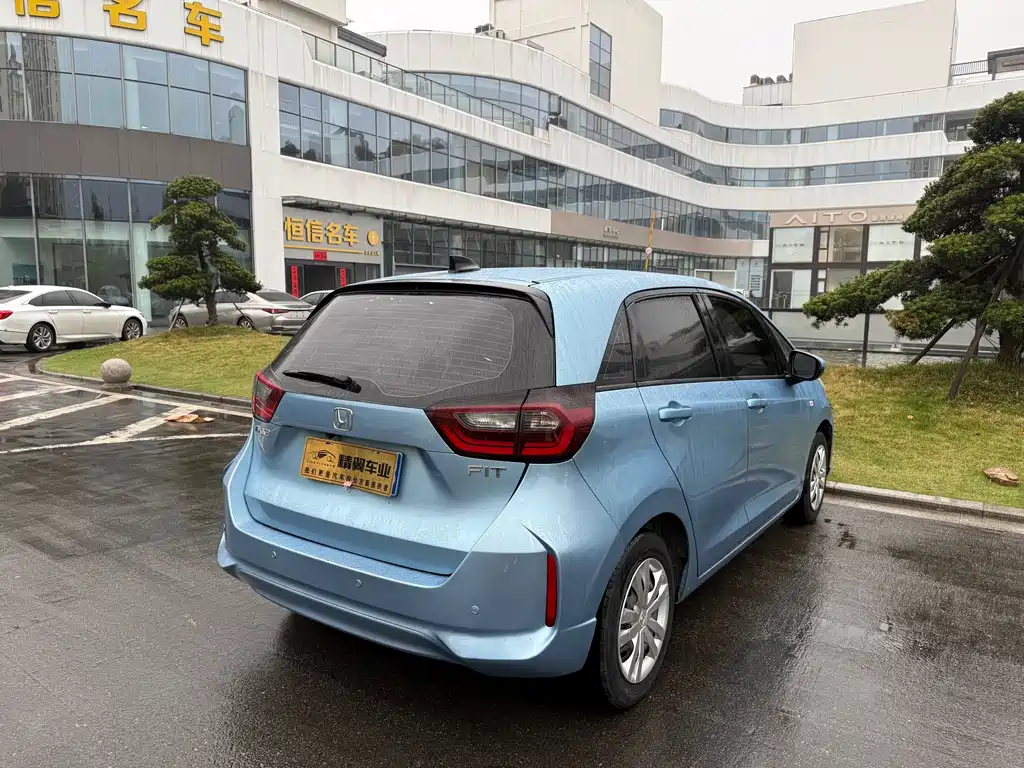 Honda Fit - фото 10
