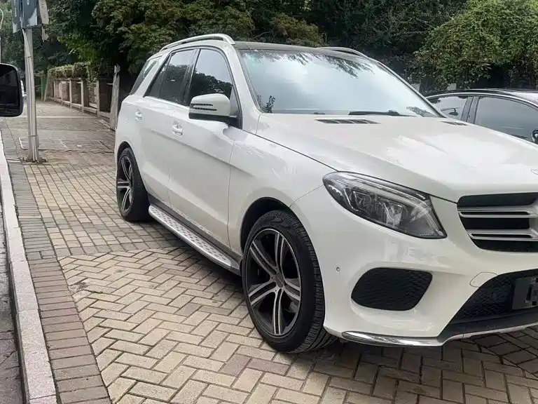 Mercedes-Benz GLE (Import) — миниатюра 5