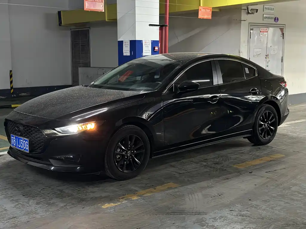 Mazda 3 Axela 2024