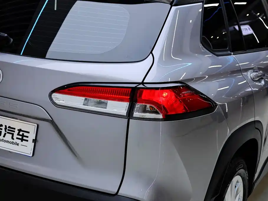 Toyota Corolla Cross — миниатюра 15