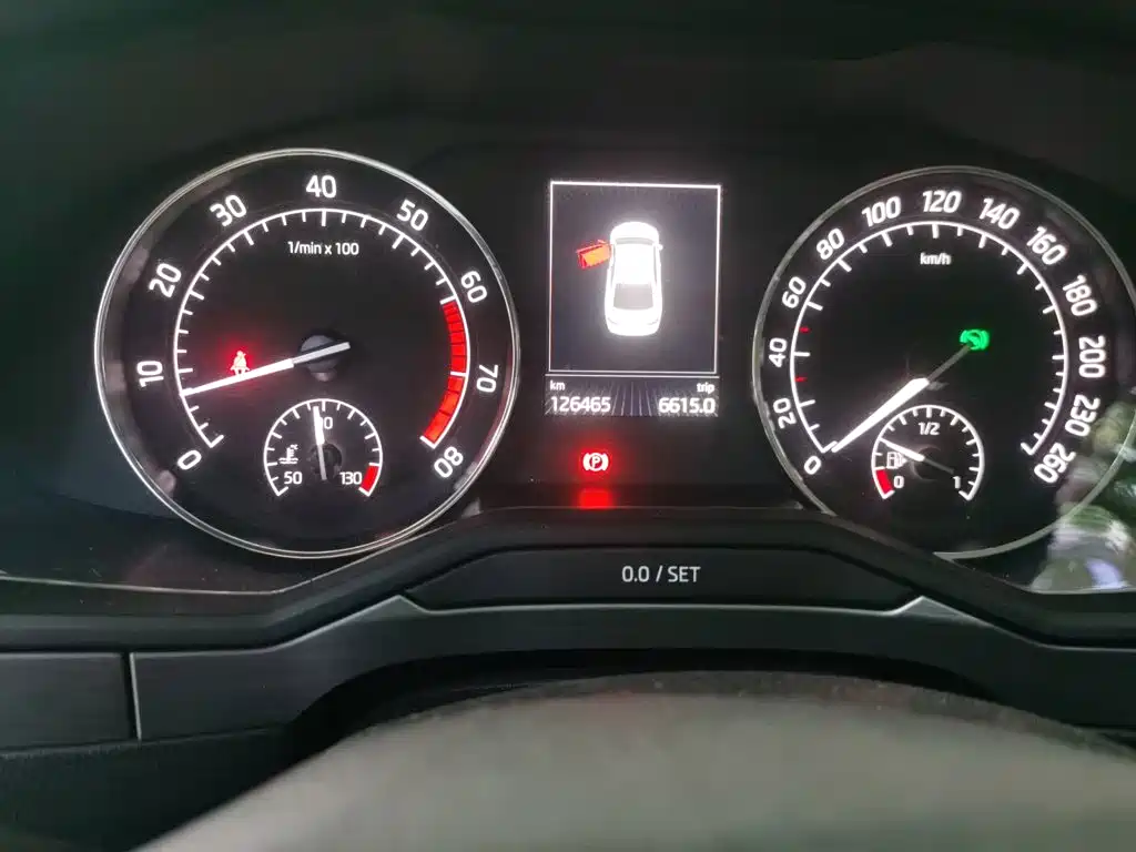 Skoda Superb — миниатюра 5