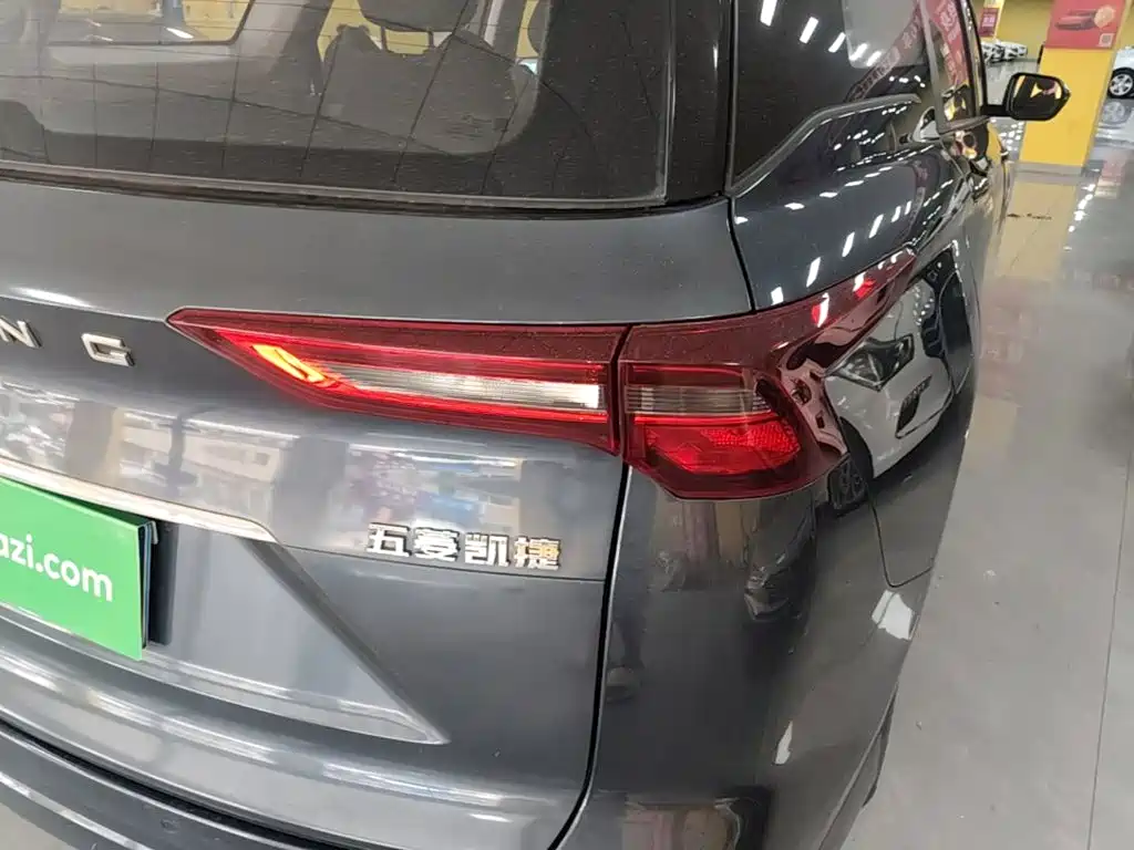Wuling Victory — миниатюра 8