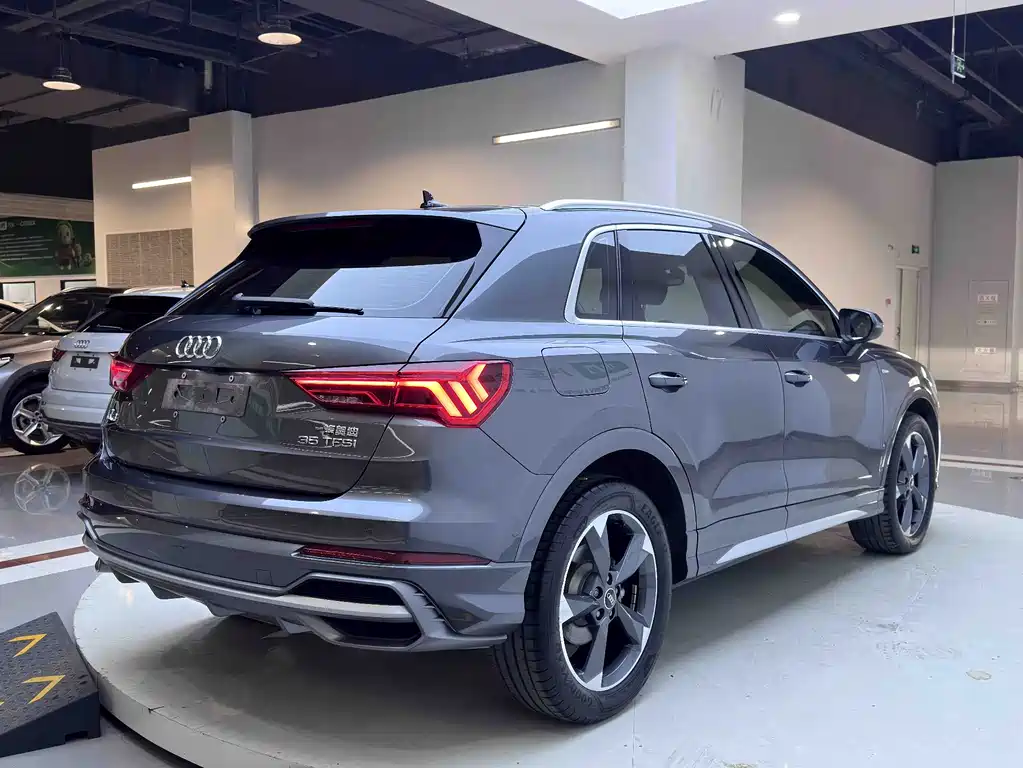 Audi Q3 2022 35 TFSI Fashion