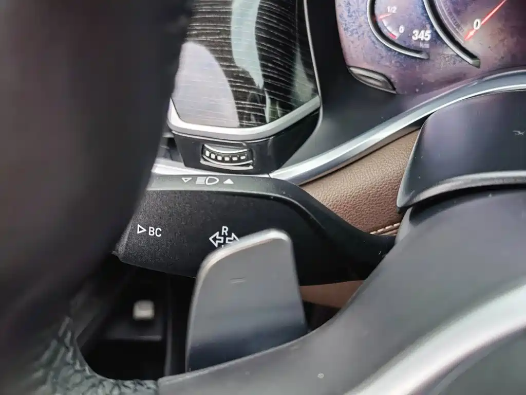 BMW 7 Series — миниатюра 26
