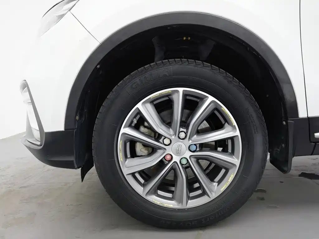 Geely Boyue — миниатюра 17