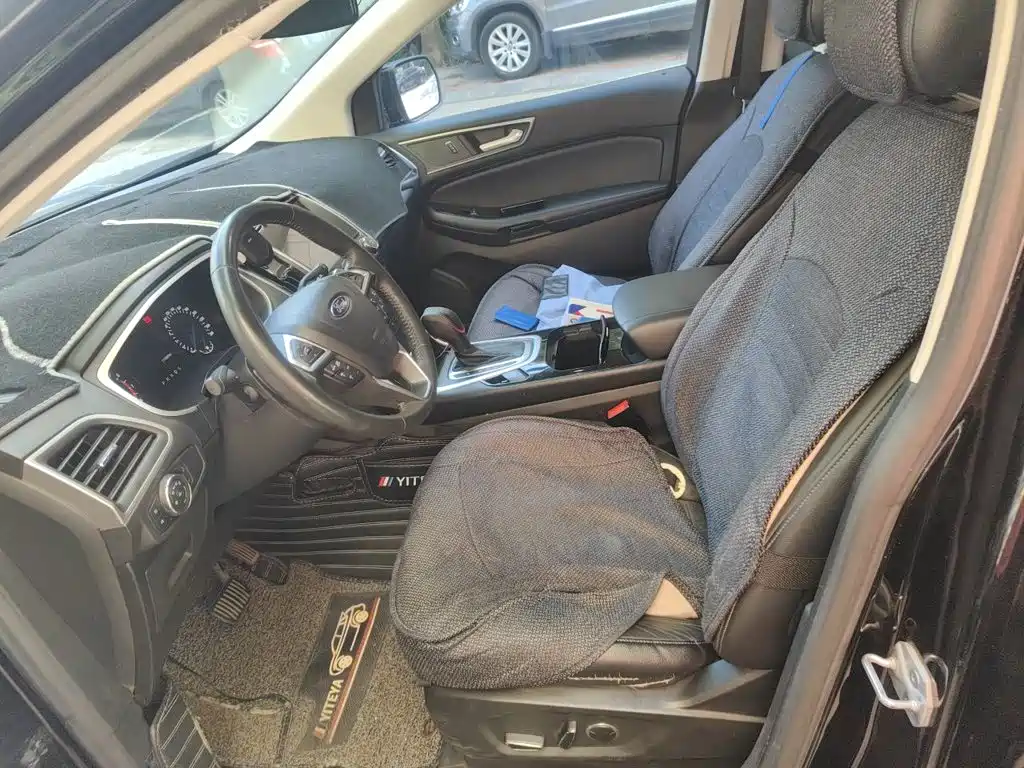 Ford Edge — миниатюра 8