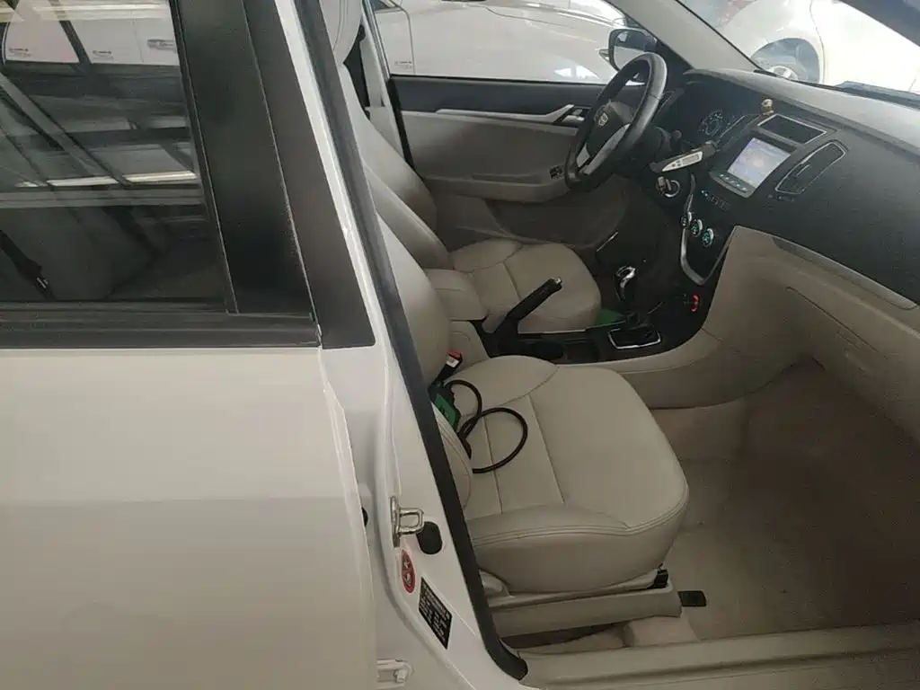 Geely Vision — миниатюра 25