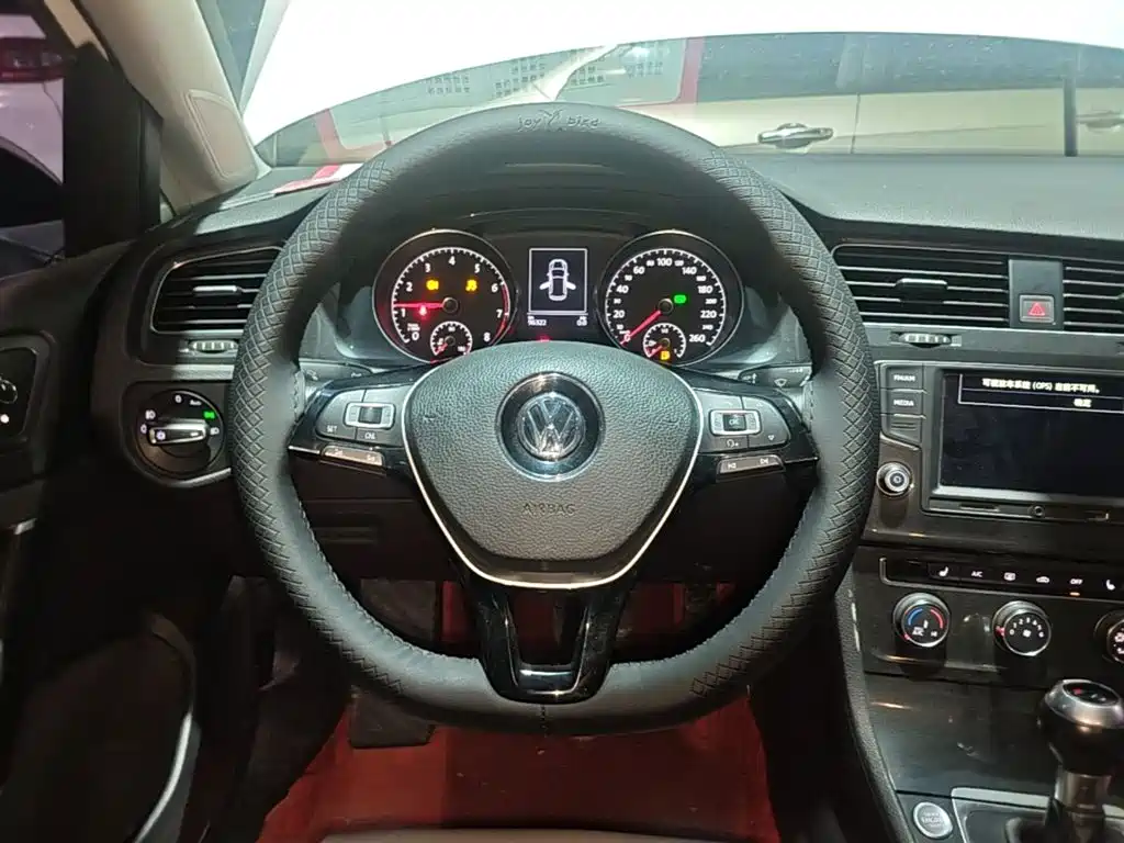 Volkswagen Golf — миниатюра 11