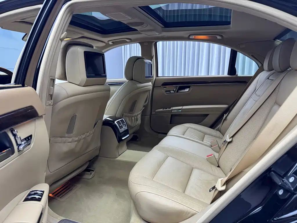 Mercedes-Benz S-Class — миниатюра 7