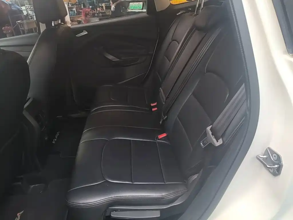 Ford Kuga — миниатюра 17
