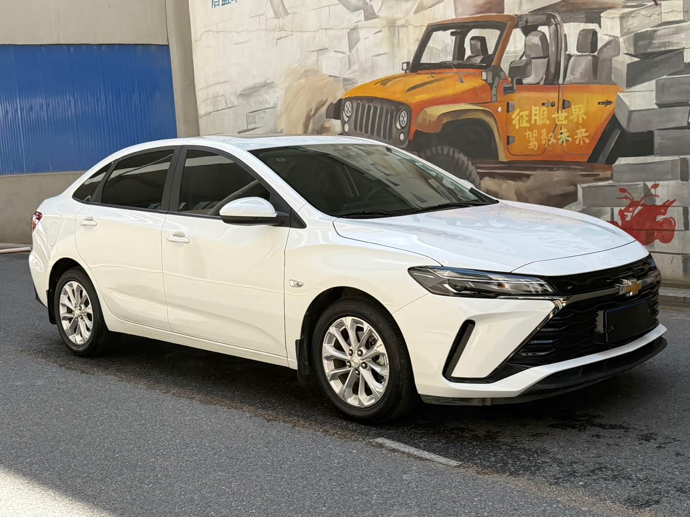 Chevrolet Monza 1.5 л 2023 г. Белый, пробег 18000 км