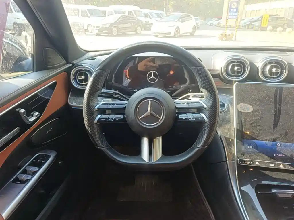 Mercedes-Benz C-Class — миниатюра 11