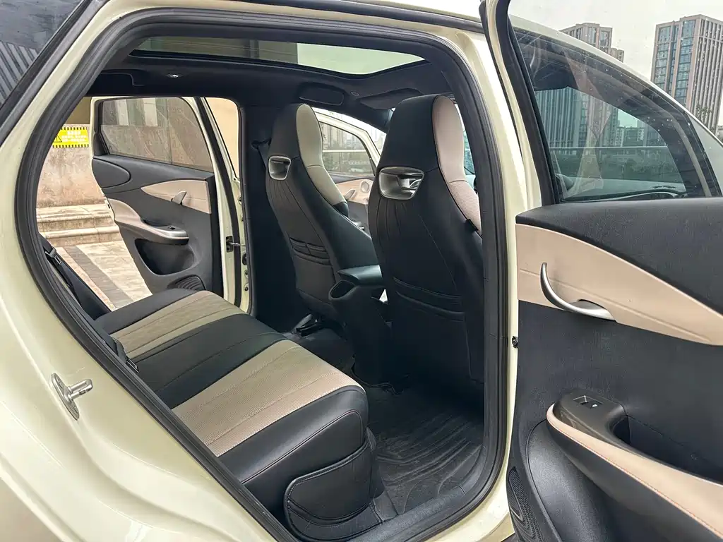 BYD Dolphin — миниатюра 13