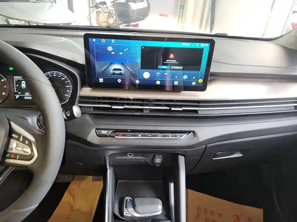 Geely Vision X3 — миниатюра 13