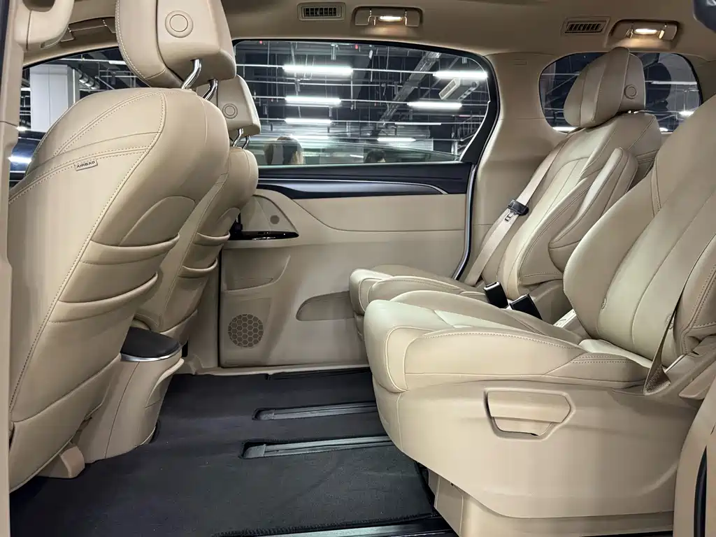 Buick GL8 — миниатюра 14