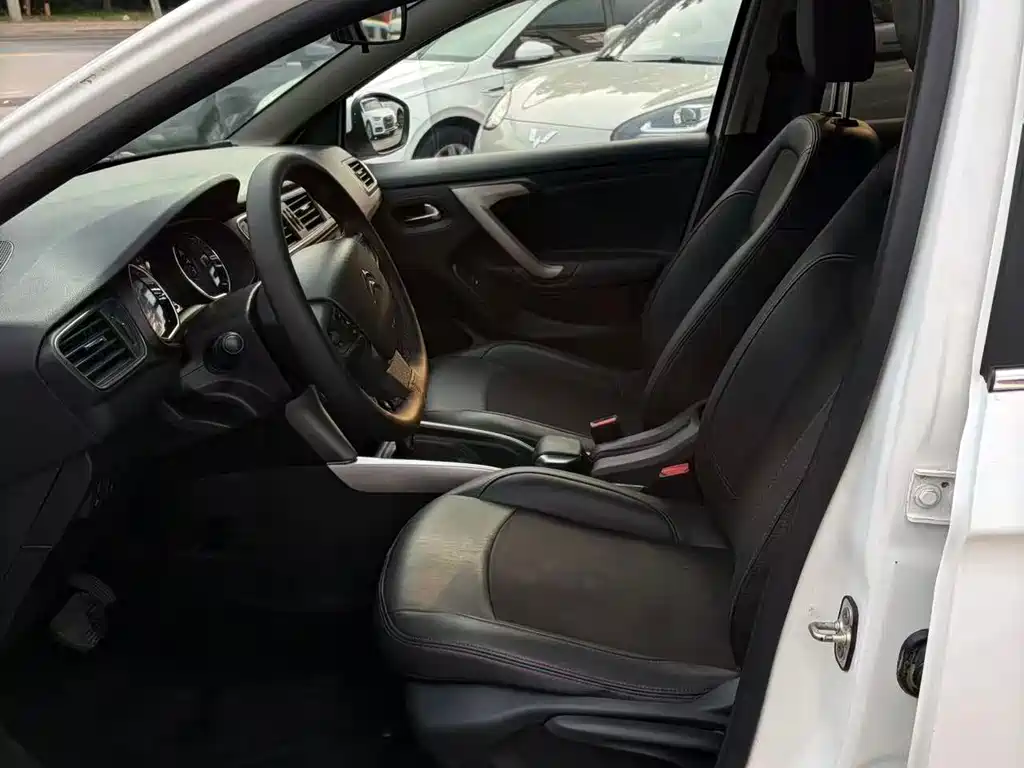 Citroen C3-XR — миниатюра 7