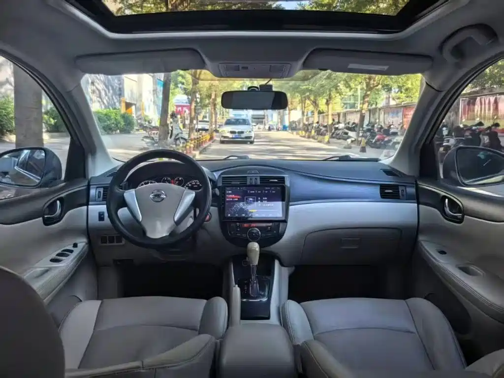 Nissan Tiida — миниатюра 4