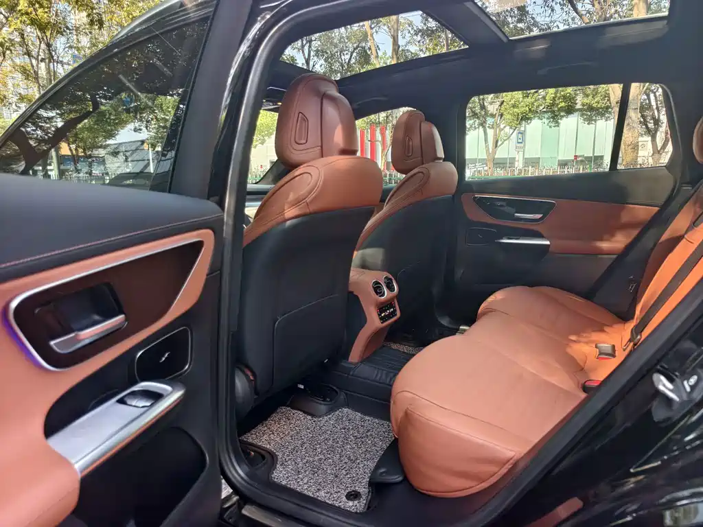 Mercedes-Benz GLC — миниатюра 8