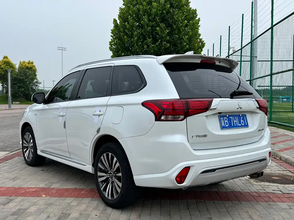 Mitsubishi Outlander 2021 2.0L Enjoy 5 мест