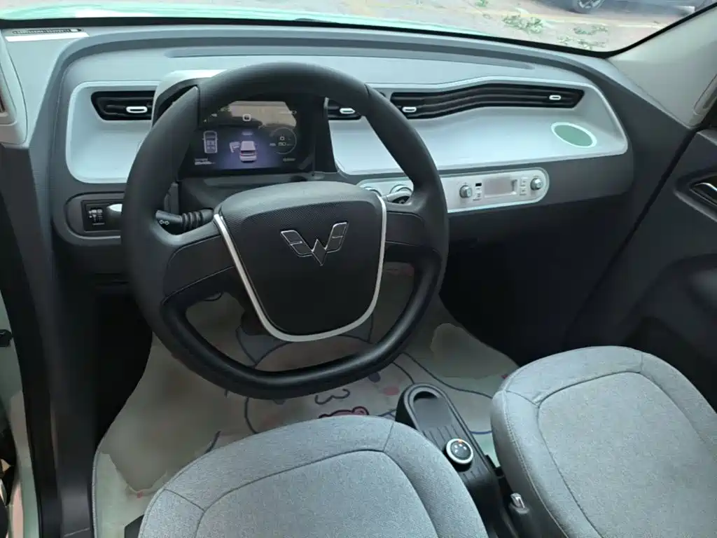 Wuling MINIEV — миниатюра 10