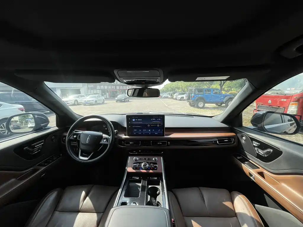 Lincoln Aviator — миниатюра 6