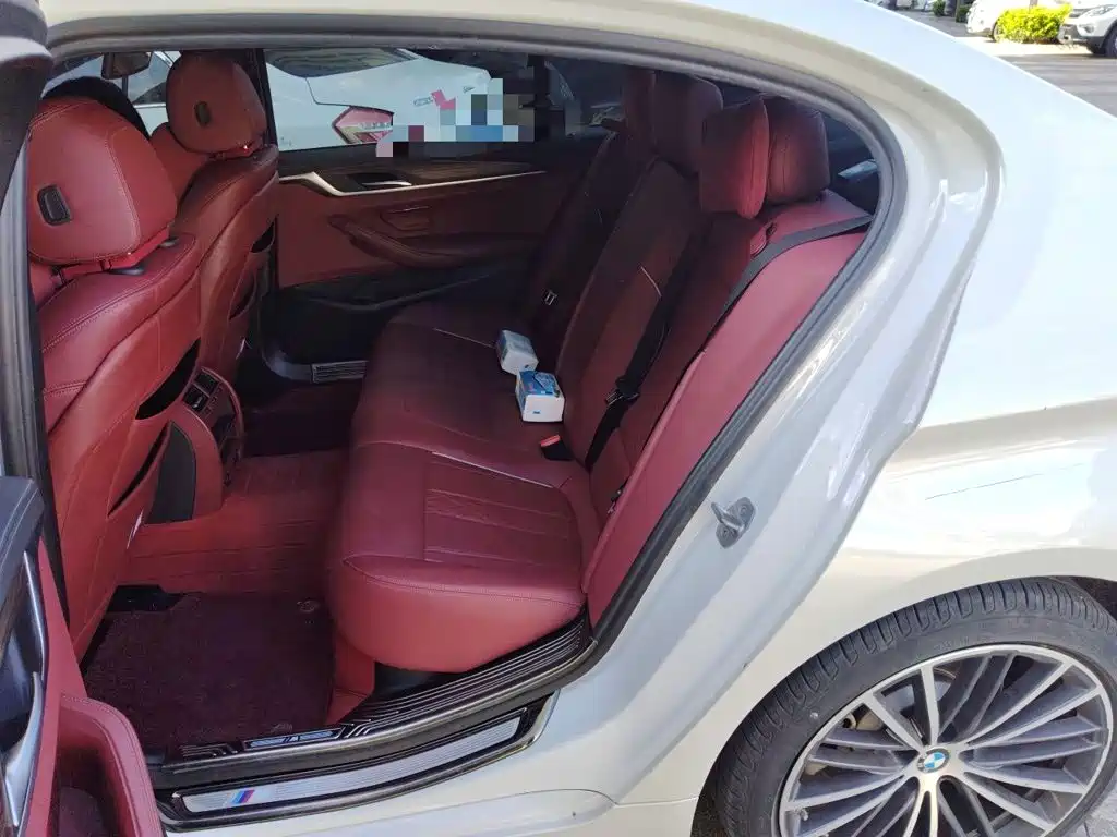 BMW 5 Series — миниатюра 15